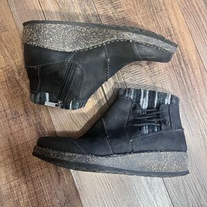 Aetrex Cammie Black Ankle Boots Sz 7